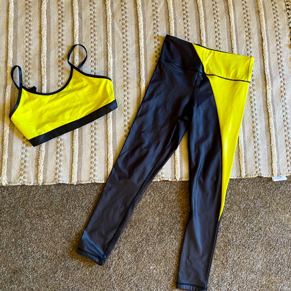 Zyia Leggings/Bra set